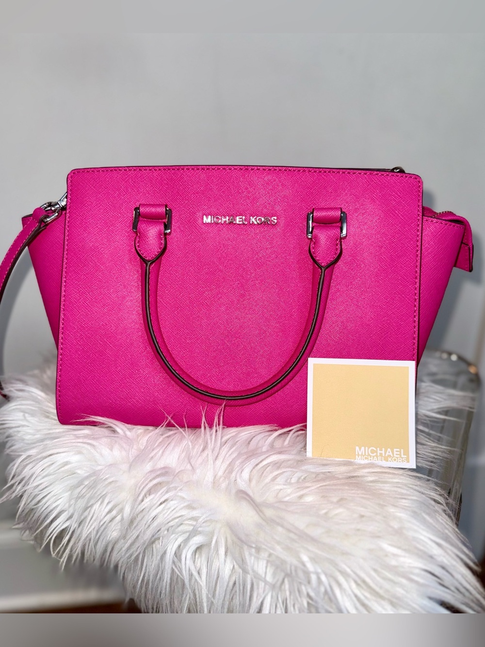 Like New Michael Kors Sutton Medium Saffiano Purse in Hot Pink